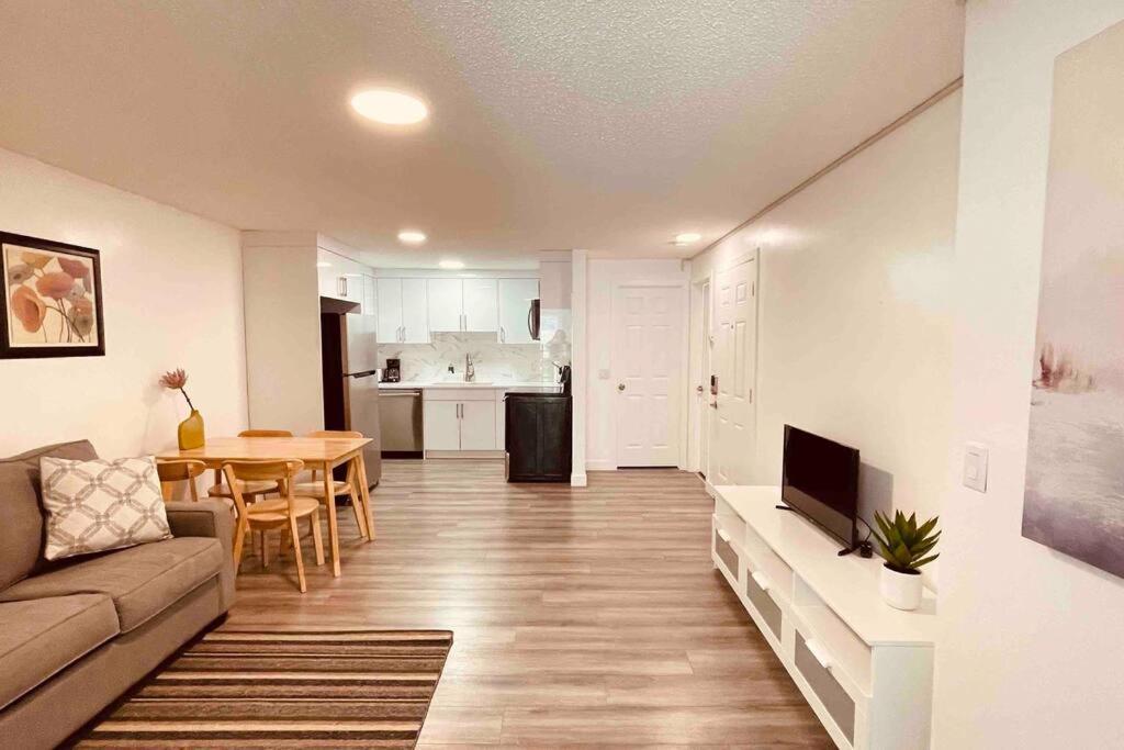 Appartamento Unit #201 Cozy Mountain View 1Br In Dt Canmore Esterno foto
