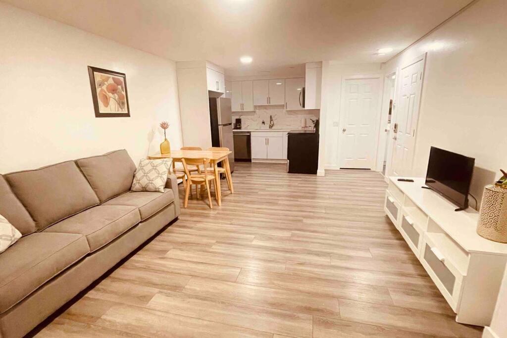 Appartamento Unit #201 Cozy Mountain View 1Br In Dt Canmore Esterno foto