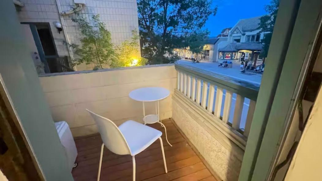 Appartamento Unit #201 Cozy Mountain View 1Br In Dt Canmore Esterno foto